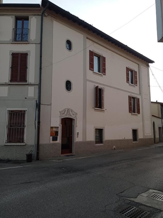 Апартаменты House Piazza Vittoria Medole Экстерьер фото